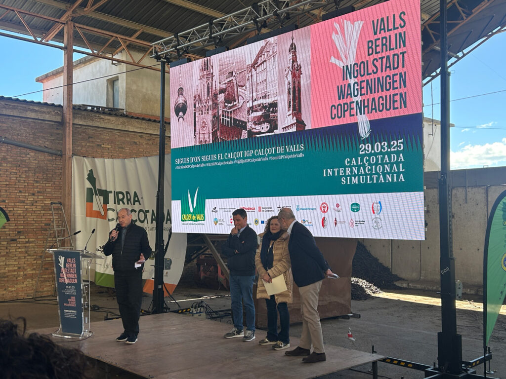 Salses Fruits participa en la primera Calçotada Internacional Simultània